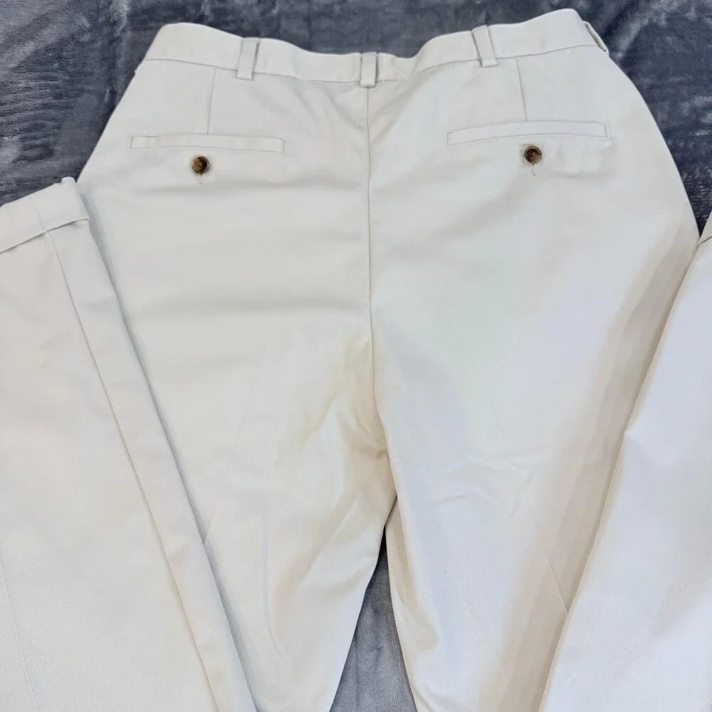 Brooks Brothers Off-White Pleated Chinos